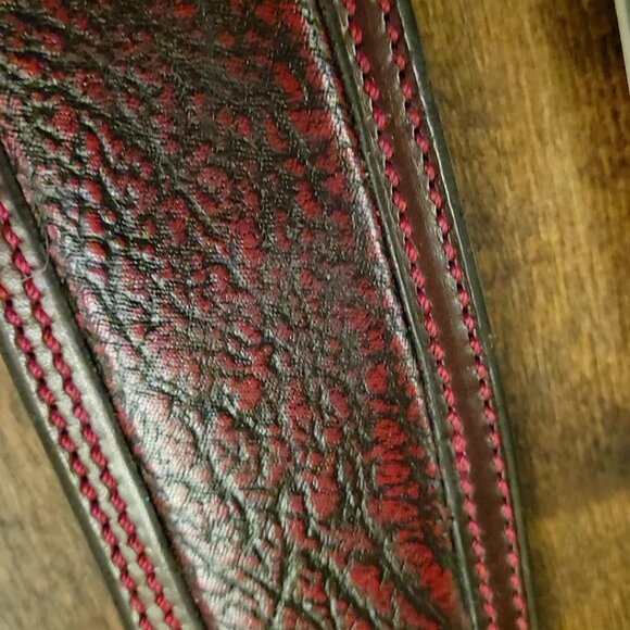 🔴 Bone A Fyde Rare Knife with Red Wildebeest Sheath – Handcrafted Exotic - Picture 3 of 7